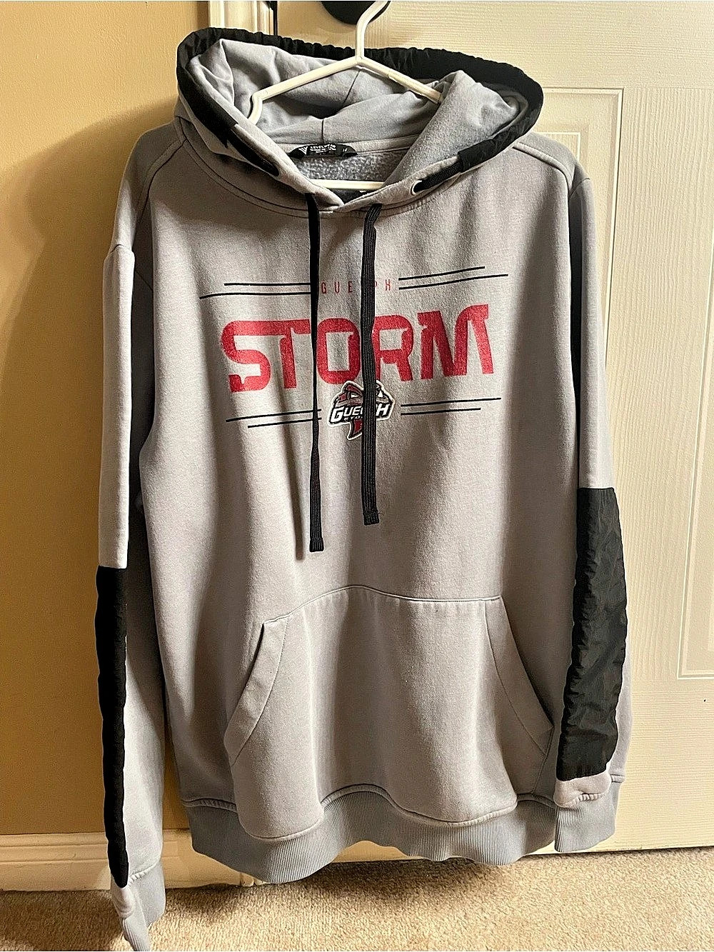 Guelph Storm Men's Graphic Pullover Hoodie in Gray & Black